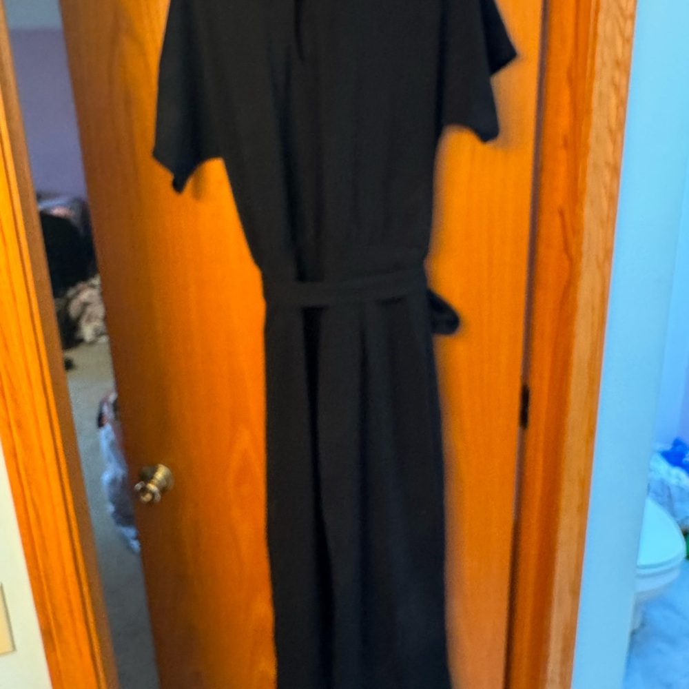 Chic Black Short Sleeve Jumpsuit